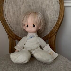 Precious Moments “Jesus Loves Me” Doll